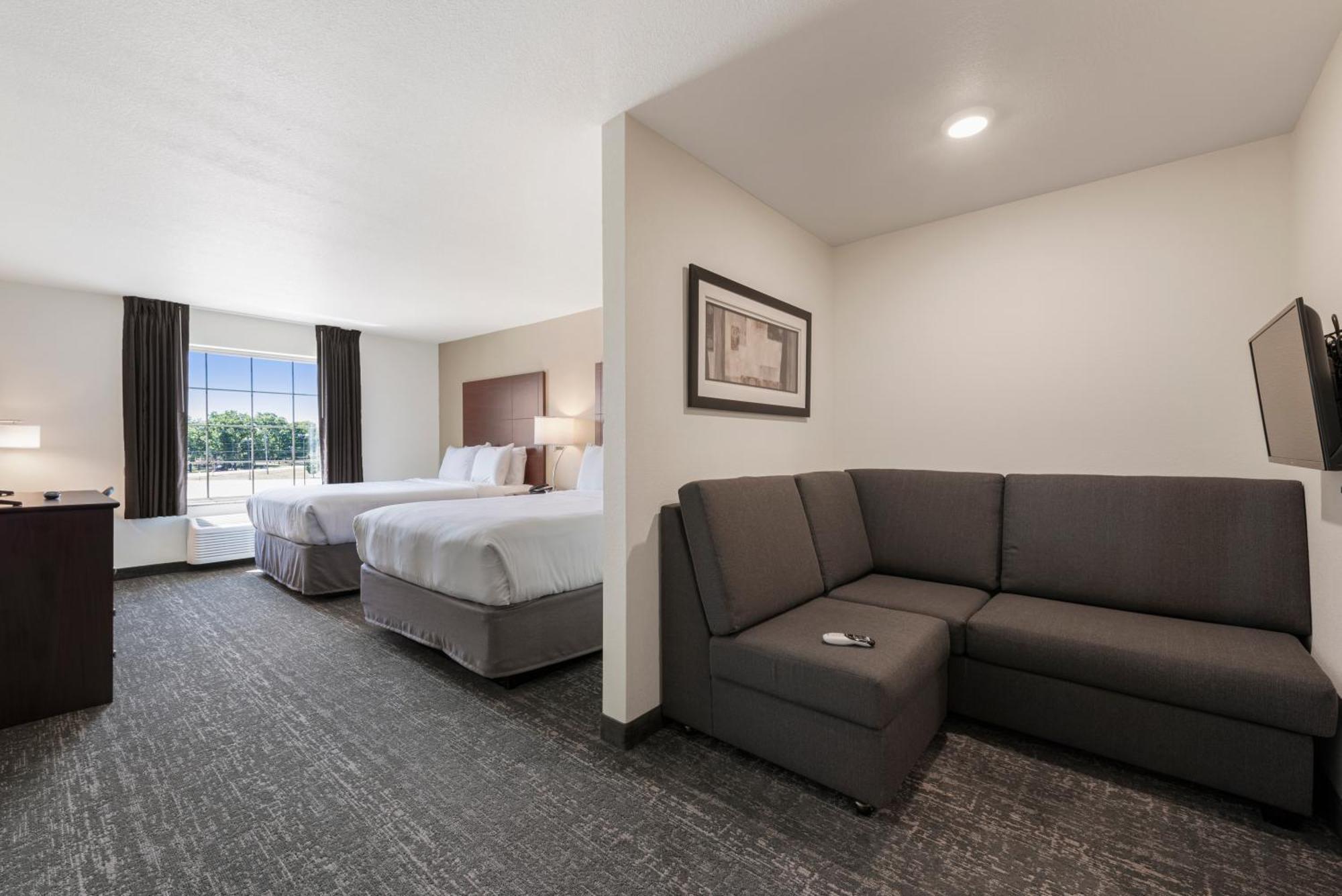 Cobblestone Hotel & Suites - Bellefontaine Buitenkant foto